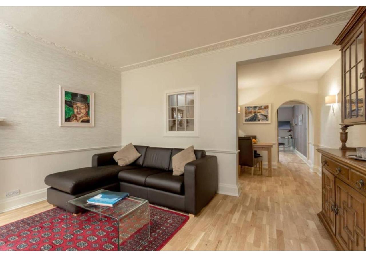 Joivy Boutique Apt With Patio In New Town Edimburgo Exterior foto