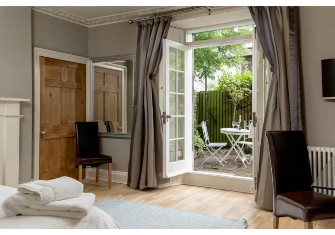 Joivy Boutique Apt With Patio In New Town Edimburgo Exterior foto